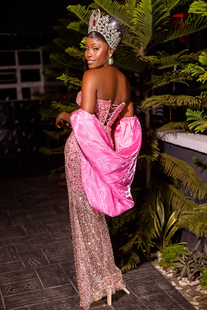 Favour Uwa - photo 2